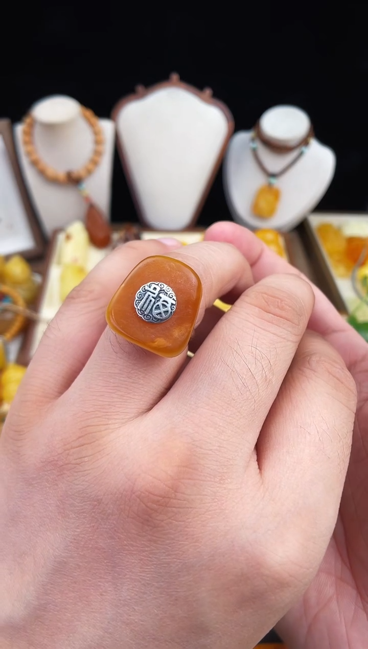 琥珀未镶嵌珠宝奇石柒月