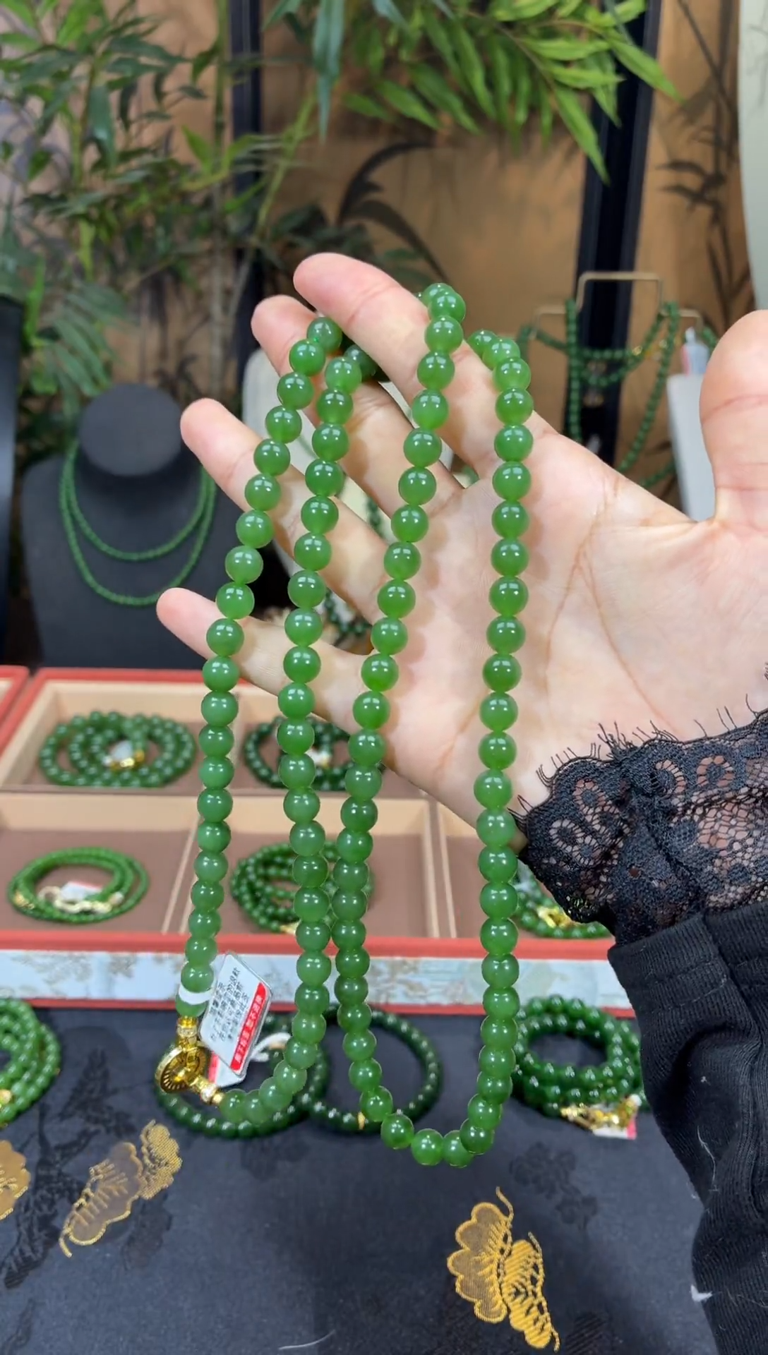 颈饰未镶嵌和田玉（碧玉）8冰阳绿无矿毛衣链