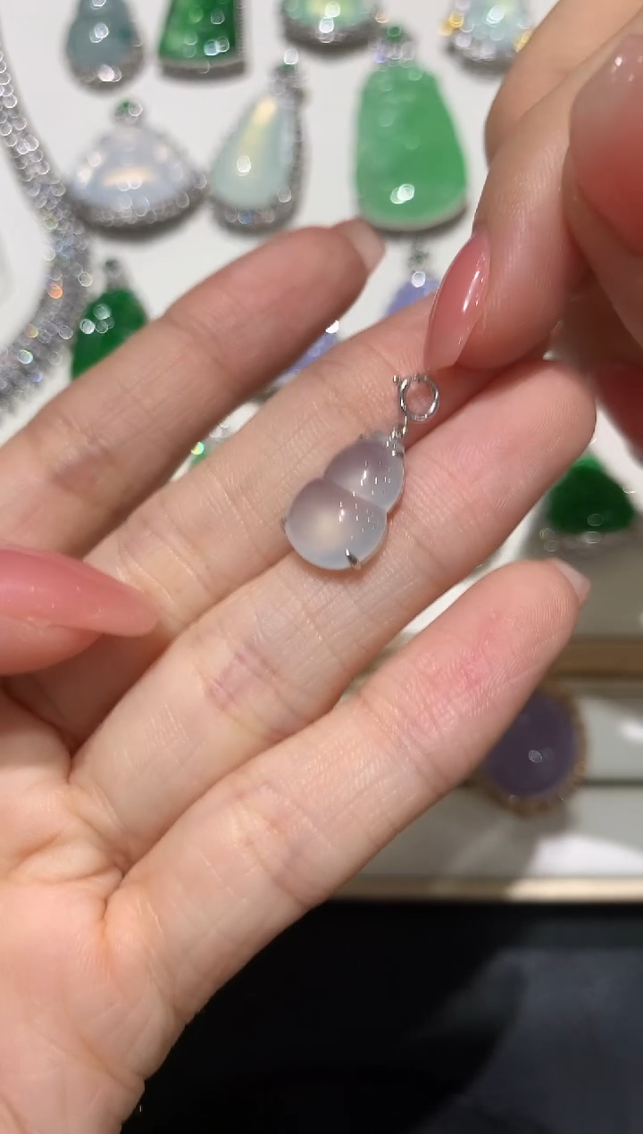 【闪购商品】翡翠吊坠(不含链)18K金镶嵌团购1