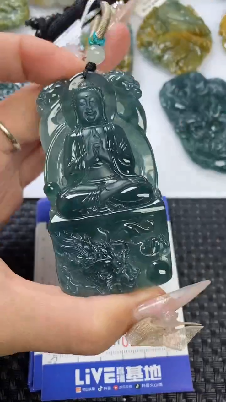 【闪购商品】翡翠颈饰未镶嵌1111111111111111