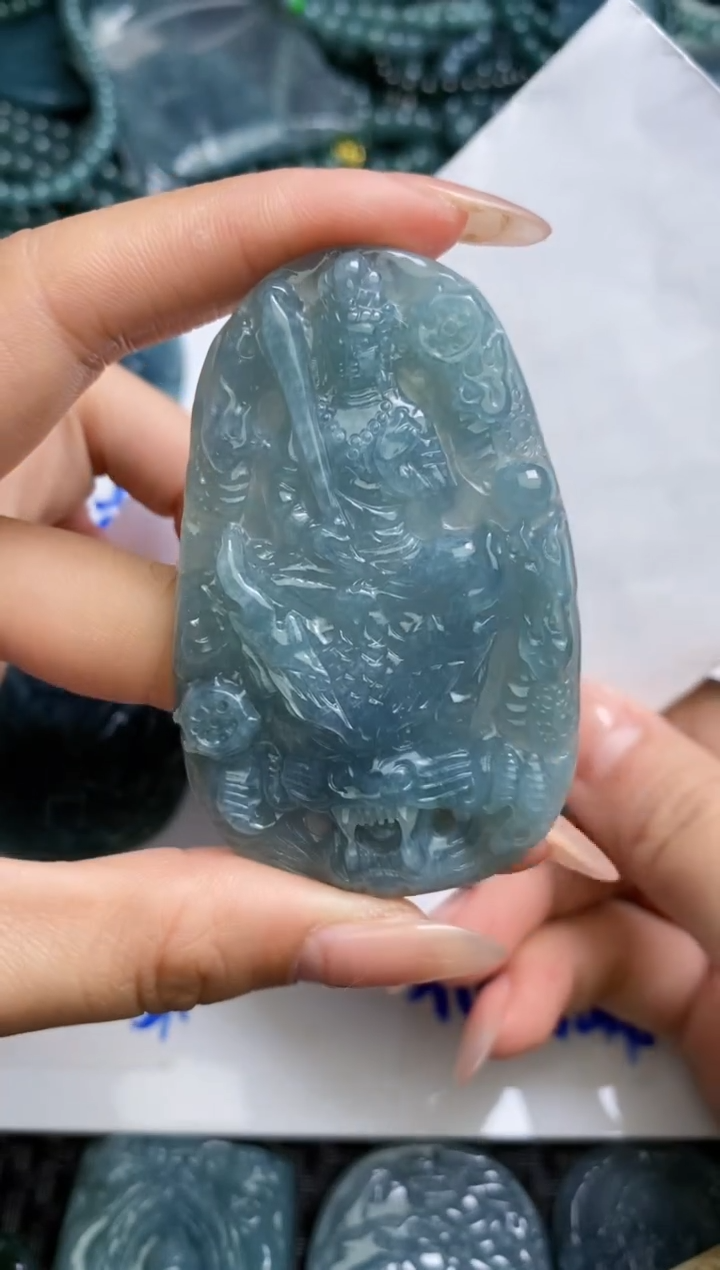 【闪购商品】翡翠颈饰未镶嵌         