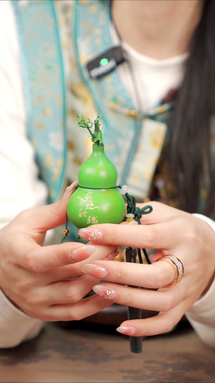 【闪购商品】6易林大漆手捻小葫芦------38