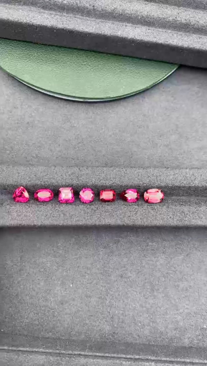 【闪购商品】石榴石裸石未镶嵌镁铝手链