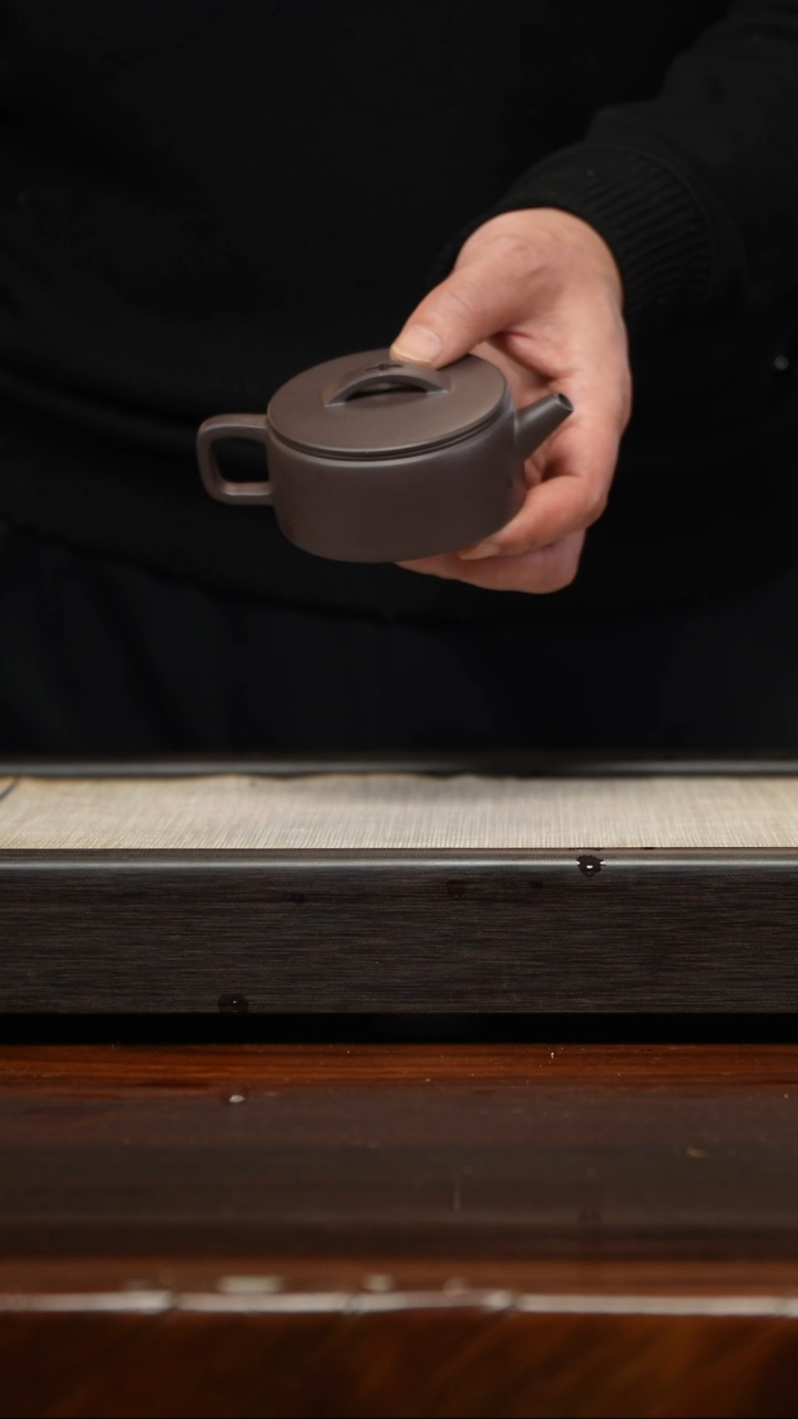 【闪购商品】紫砂茶壶四底汉瓦140cc