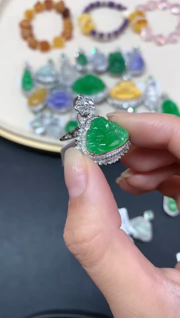 【闪购商品】翡翠吊坠(不含链)18K金镶嵌A226|19800