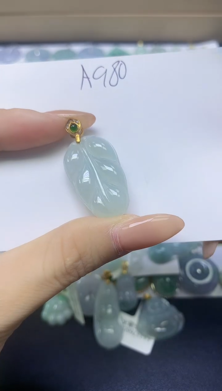 颈饰未镶嵌翡翠天然缅甸A货翡翠百元以上9元证书费自理