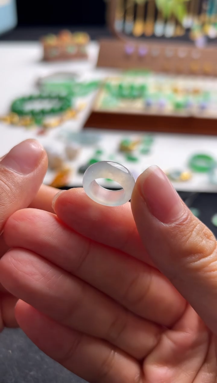 【闪购商品】定制翡翠未镶嵌跑环280-xds清！3