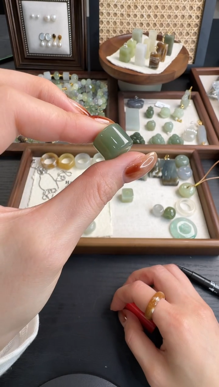 颈饰未镶嵌和田玉4