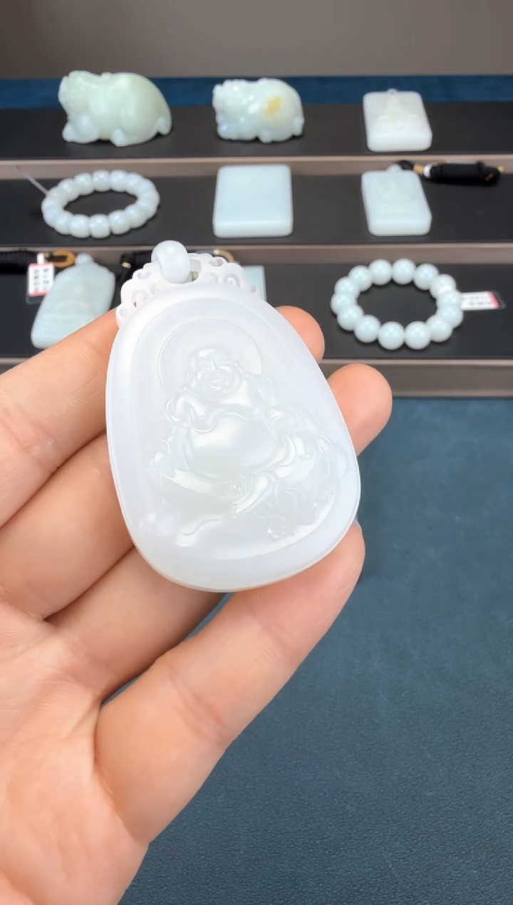 和田玉未镶嵌颈饰1