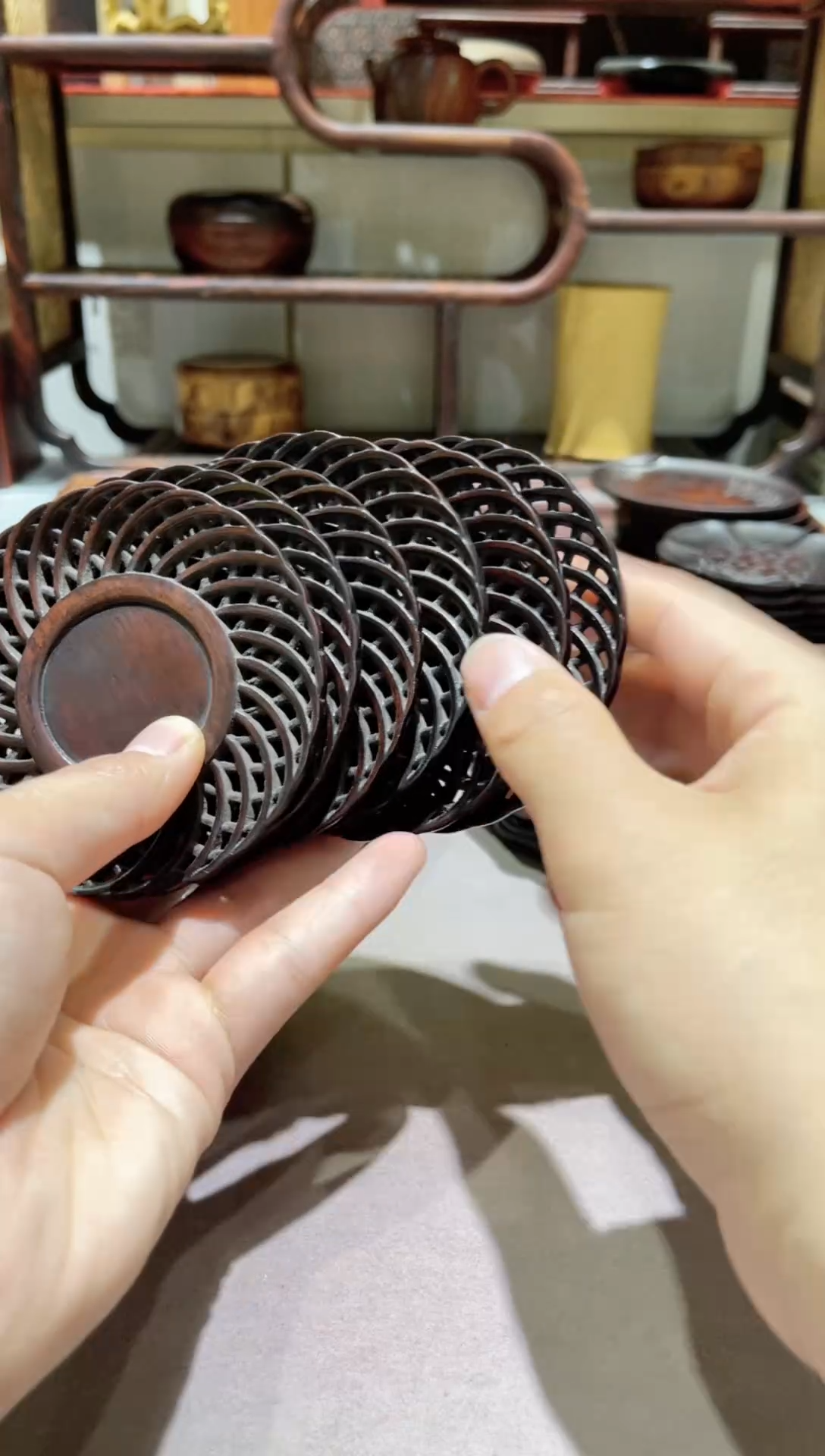 【闪购商品】木精品木雕镂空6片精工细作