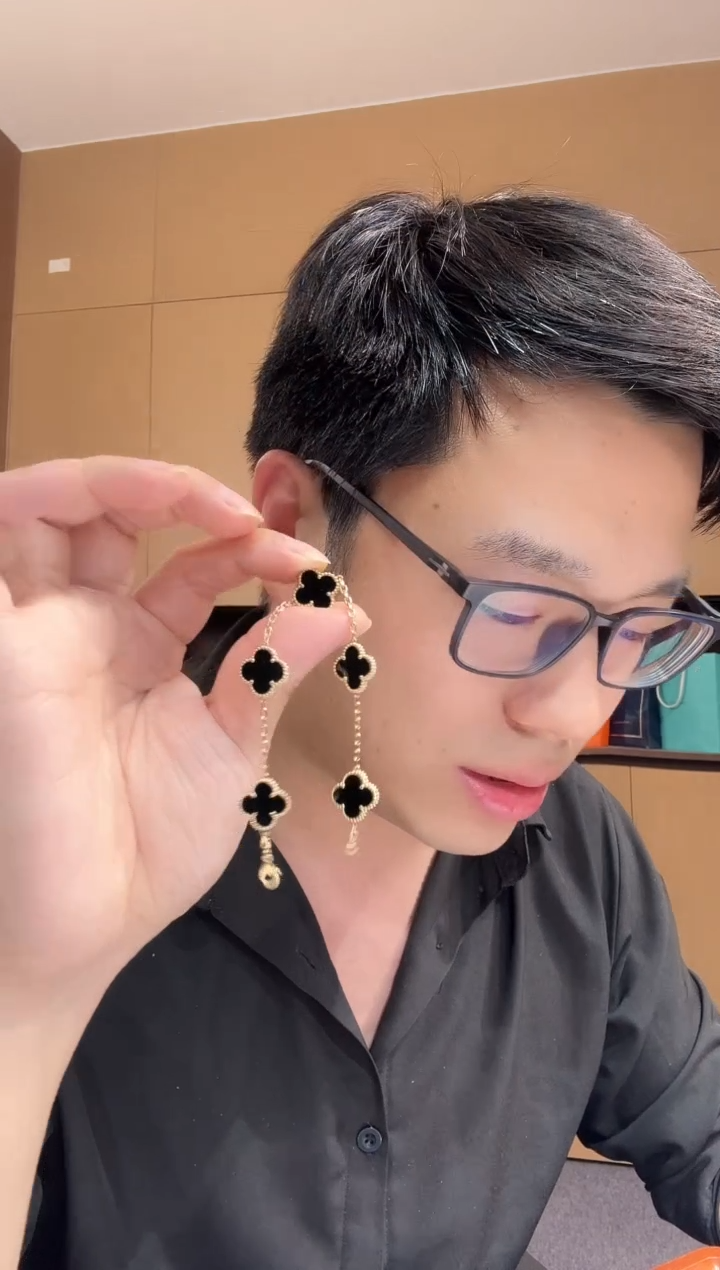 【闪购商品】玛瑙/玉髓手链18K金镶嵌黑色k黄，五花手链GHJ