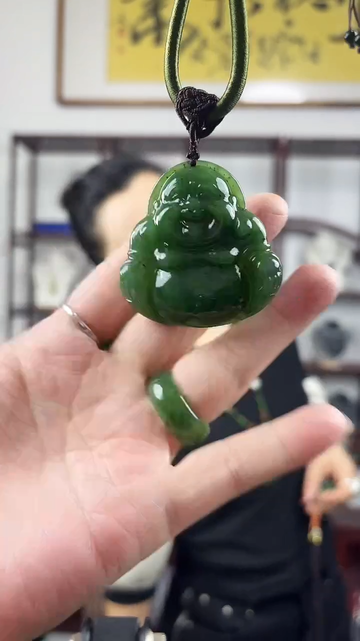 颈饰未镶嵌和田玉佛公