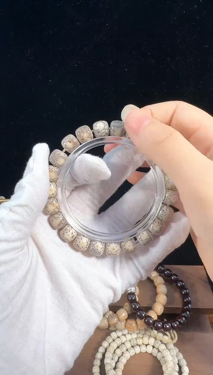 手串星月菩提M10*9灰冰2028