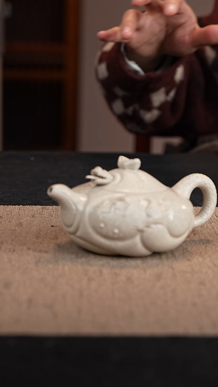 【闪购商品】紫砂茶壶定窑白鱼化龙