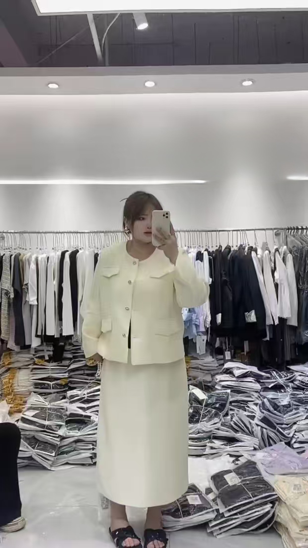 早秋新款大码66656小香风外套气质名媛休闲短款西服套装