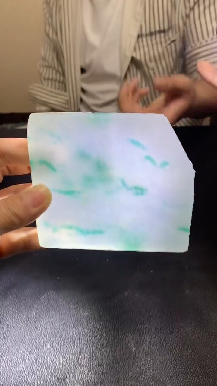 玉冰飘花边角毛胚