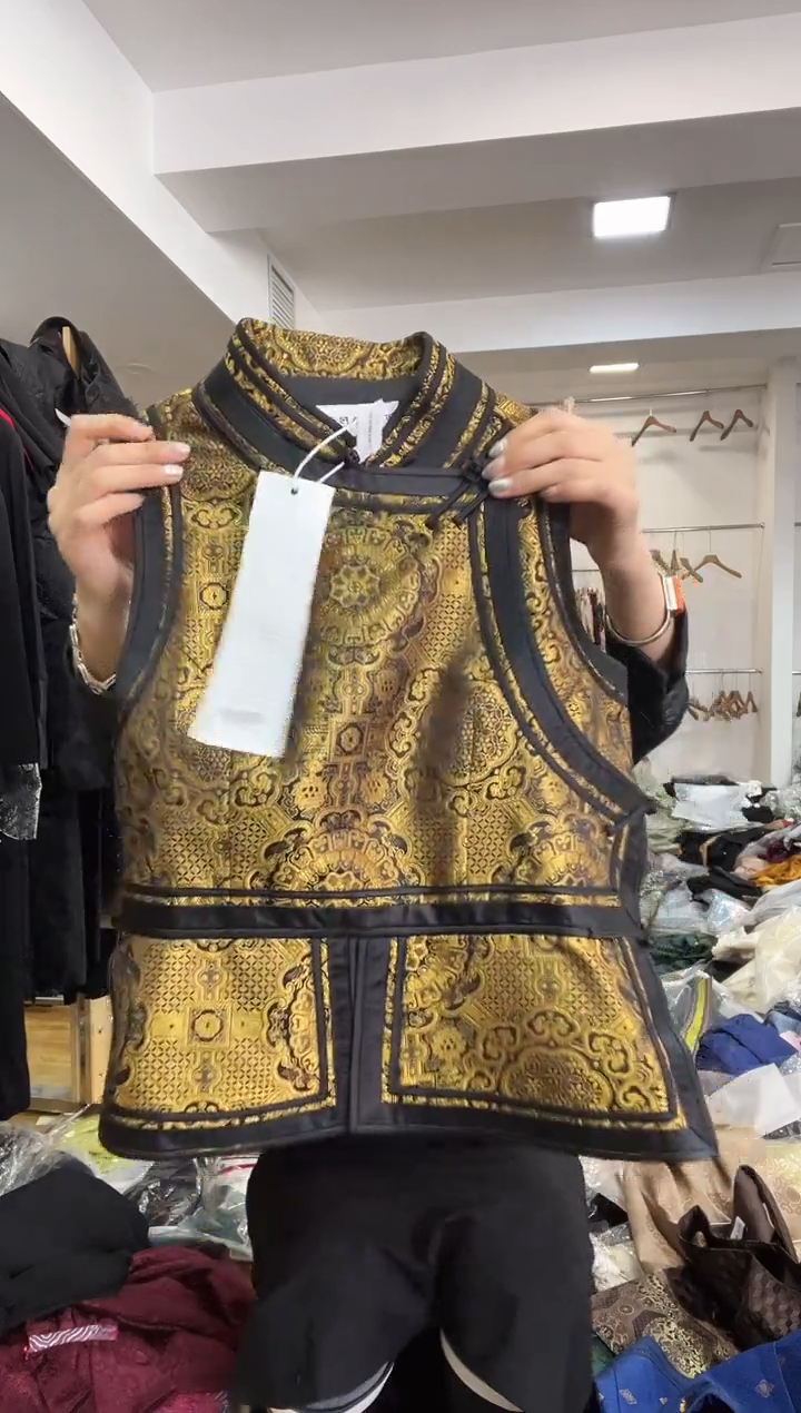 M码       90-105斤  马甲