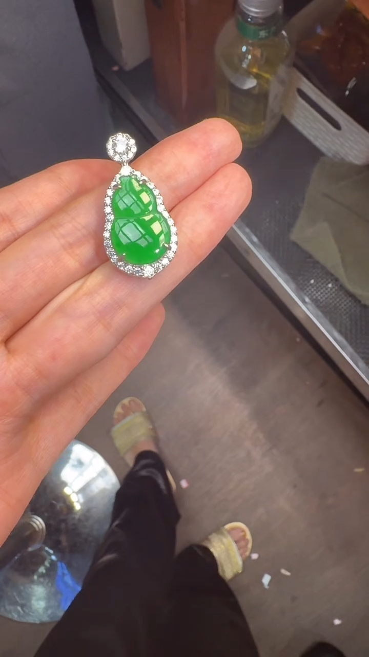 未镶嵌定制翡翠翡翠A货有轻微色差属于正常现象，葫芦多样性发货1