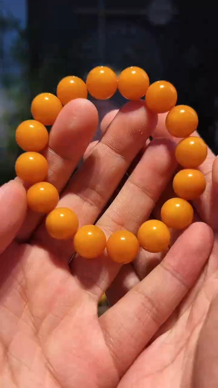 【闪购商品】蜜蜡手链未镶嵌13左右鸡油红