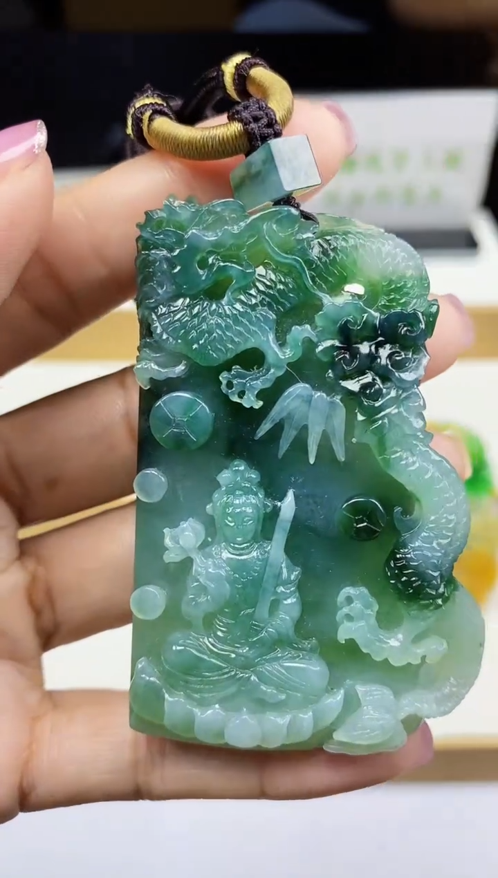 【闪购商品】翡翠颈饰未镶嵌翡翠A货