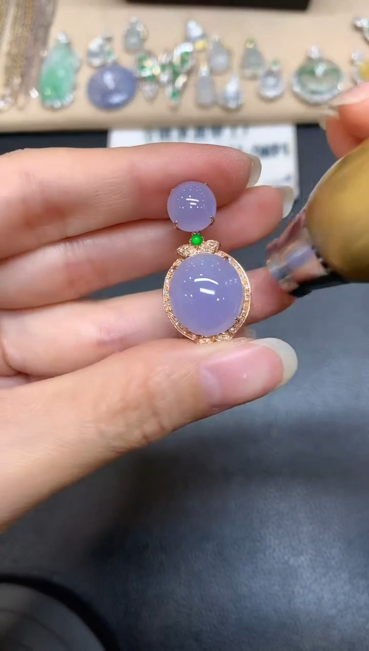 【闪购商品】翡翠颈饰18K金镶嵌蛋面【无服务费】