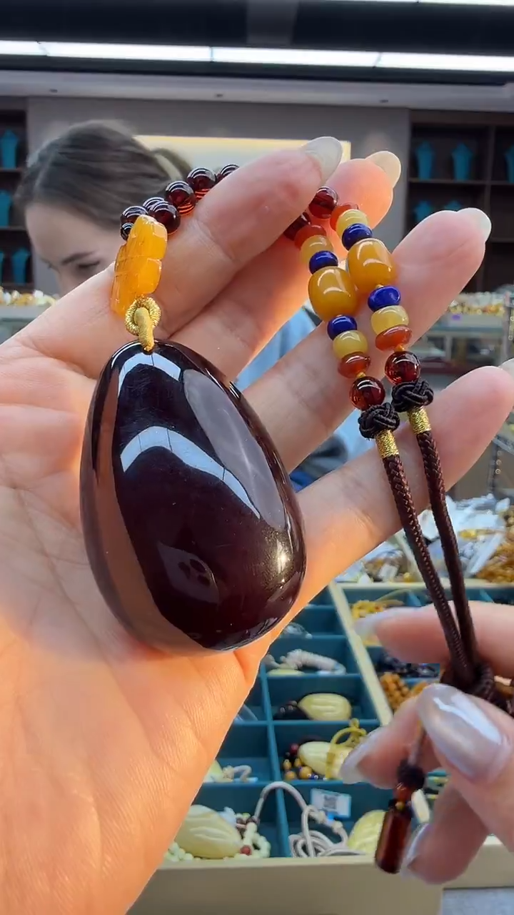 琥珀颈饰未镶嵌99秒拍号 假一罚三 