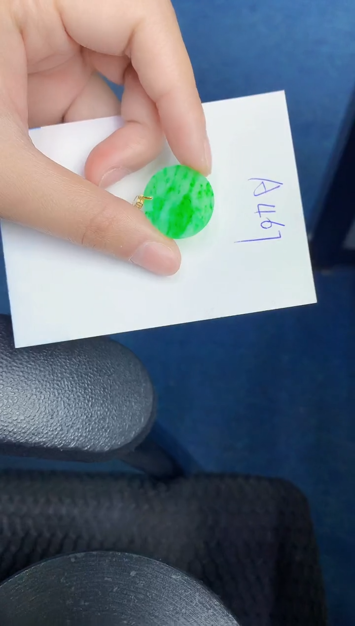翡翠18K金镶嵌颈饰000000000