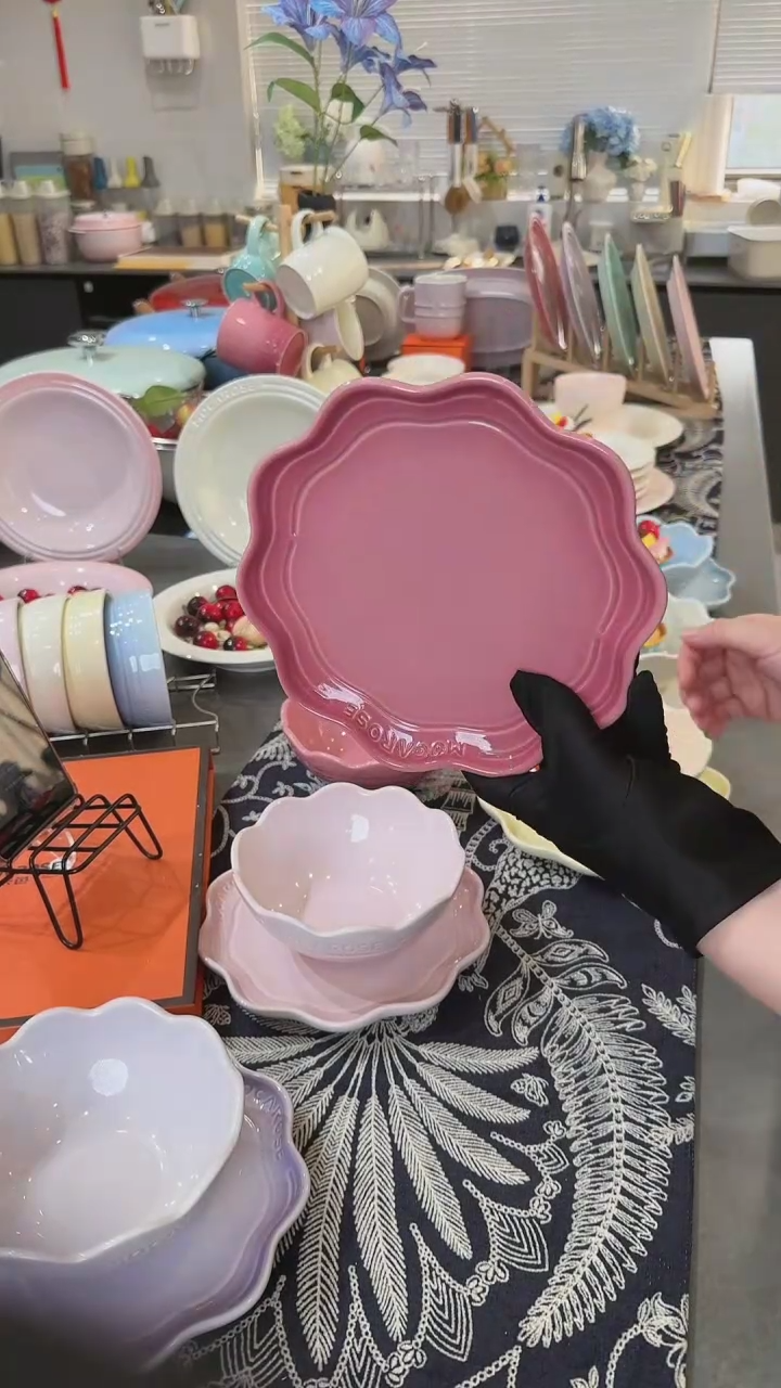 【闪购商品】瓷炻彩花边盘18CM-玫瑰粉