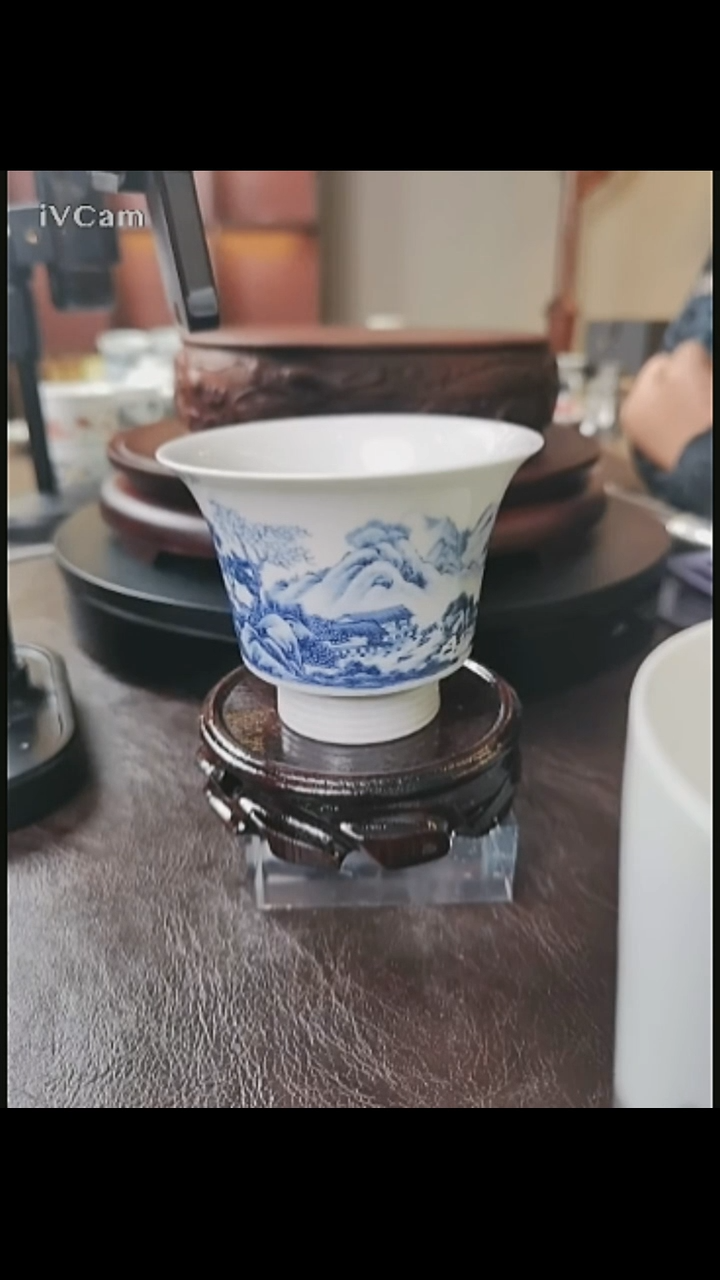 景德镇青花山水马蹄金