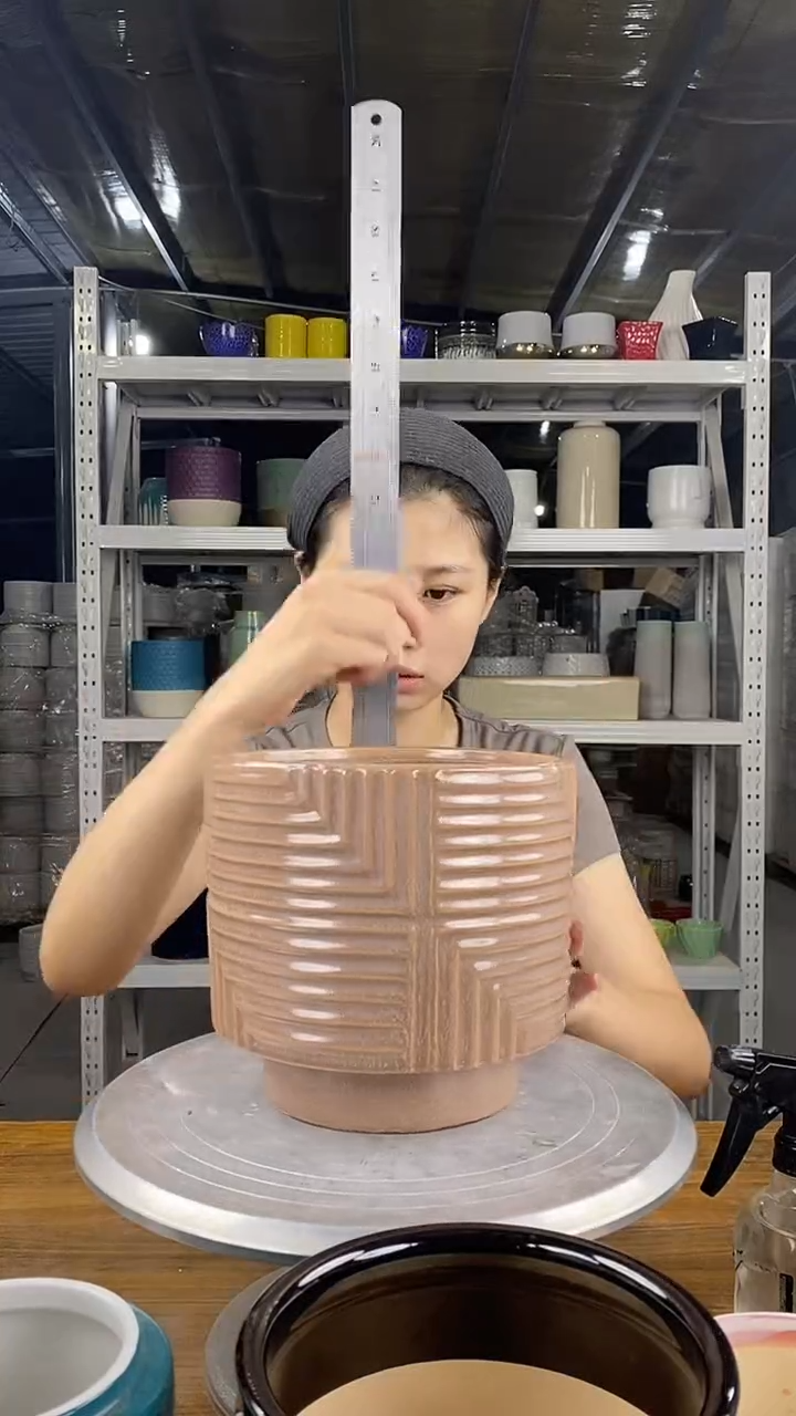 默认打孔陶瓷花盆宽高19-17