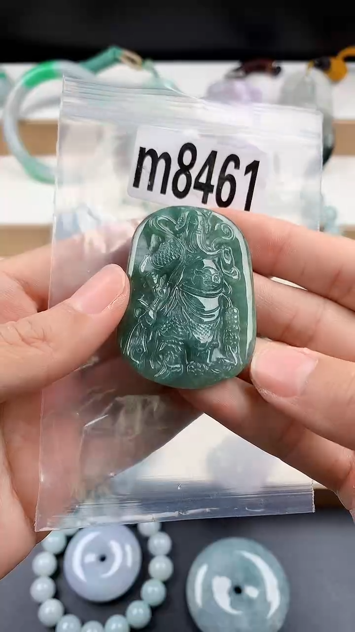 颈饰未镶嵌翡翠天然翡翠吊坠挂件