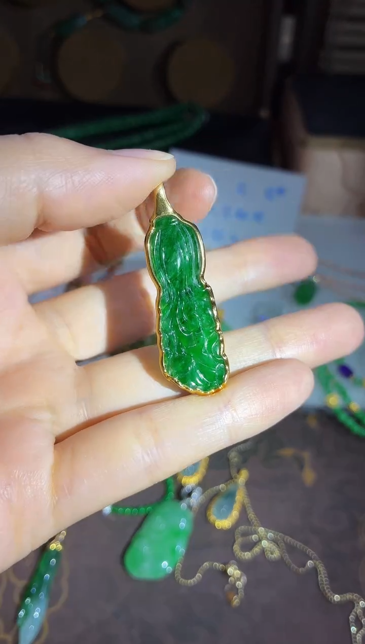 吊坠(不含链)18K金镶嵌翡翠陈****）吊坠