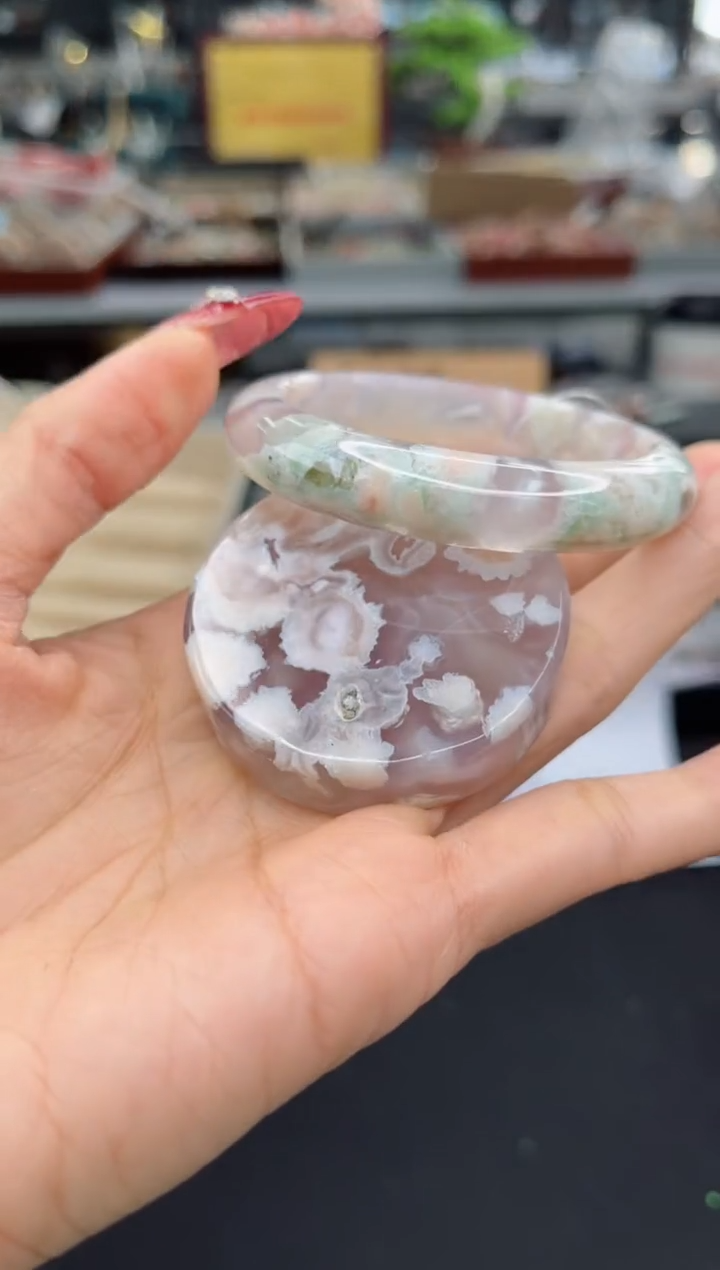 【闪购商品】石英质玉手镯未镶嵌52圈口（赠品镯心）S9240325