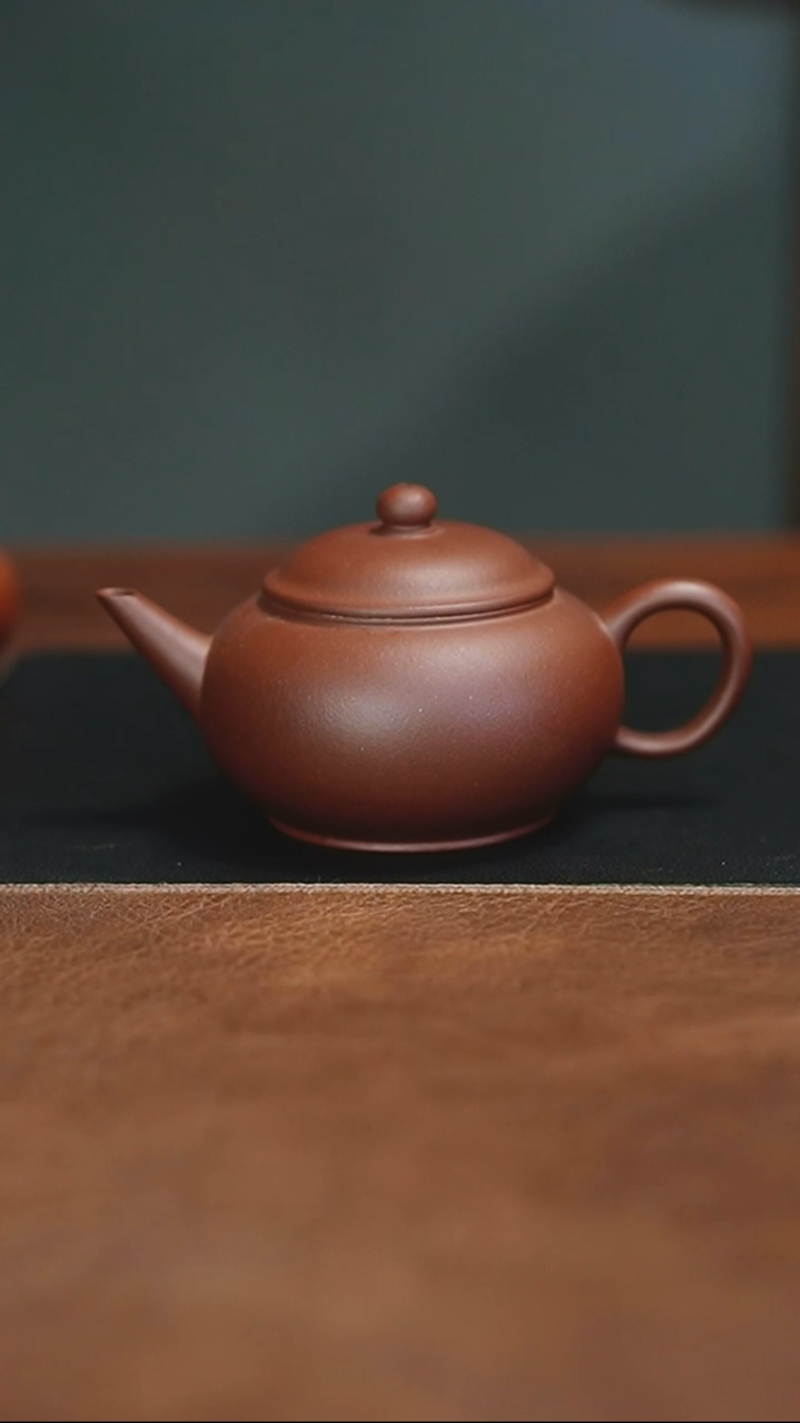 茶壶紫砂微瑕贡局水平半手工老紫泥130CC内推