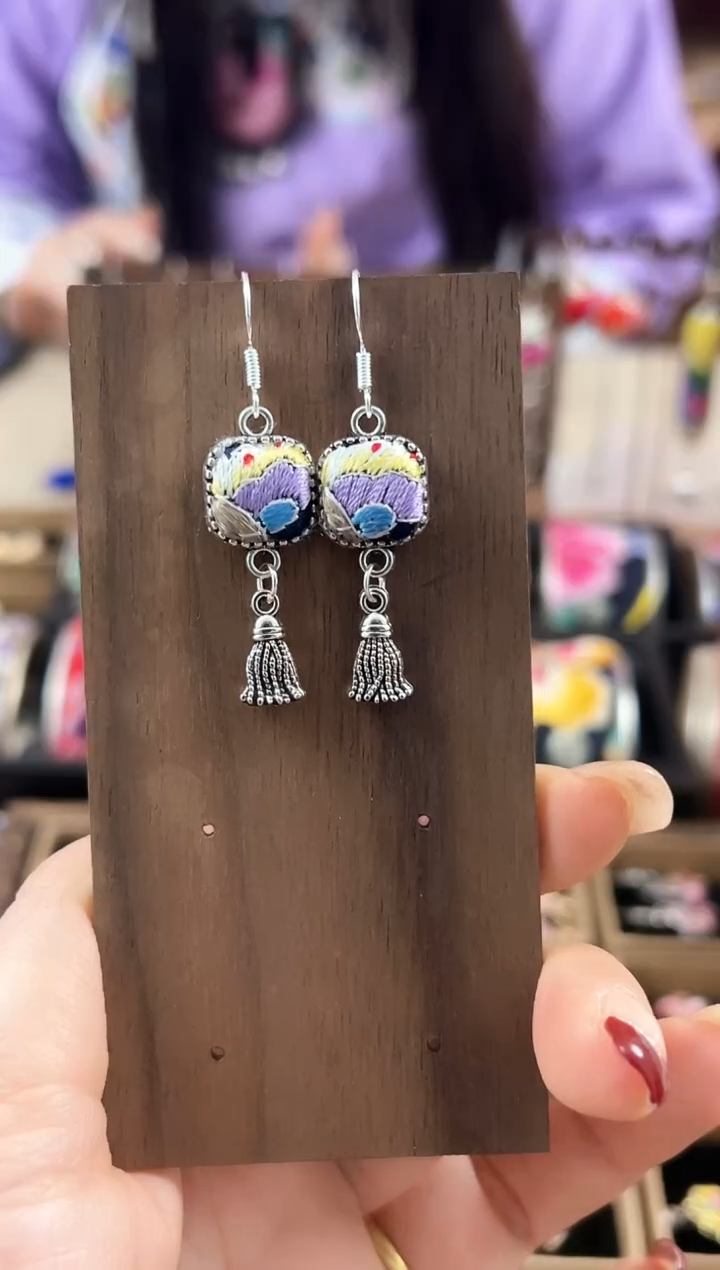 【闪购商品】织绣民族风老绣饰品322