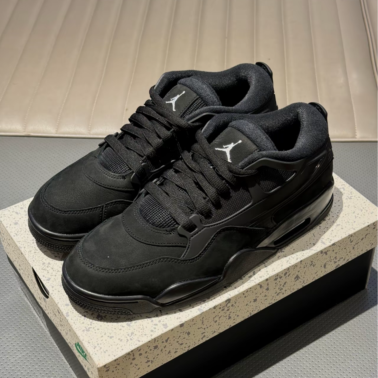 【滔搏联动】NIKE耐克男子AJ4RM黑猫低帮复古休闲鞋FQ7939-004