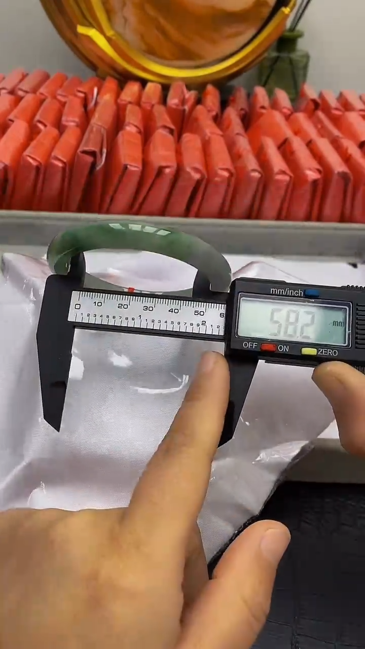 翡翠未镶嵌手镯缅翡手镯98