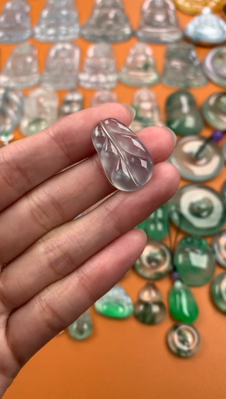 【闪购商品】翡翠颈饰未镶嵌23.5-14.8-3.5