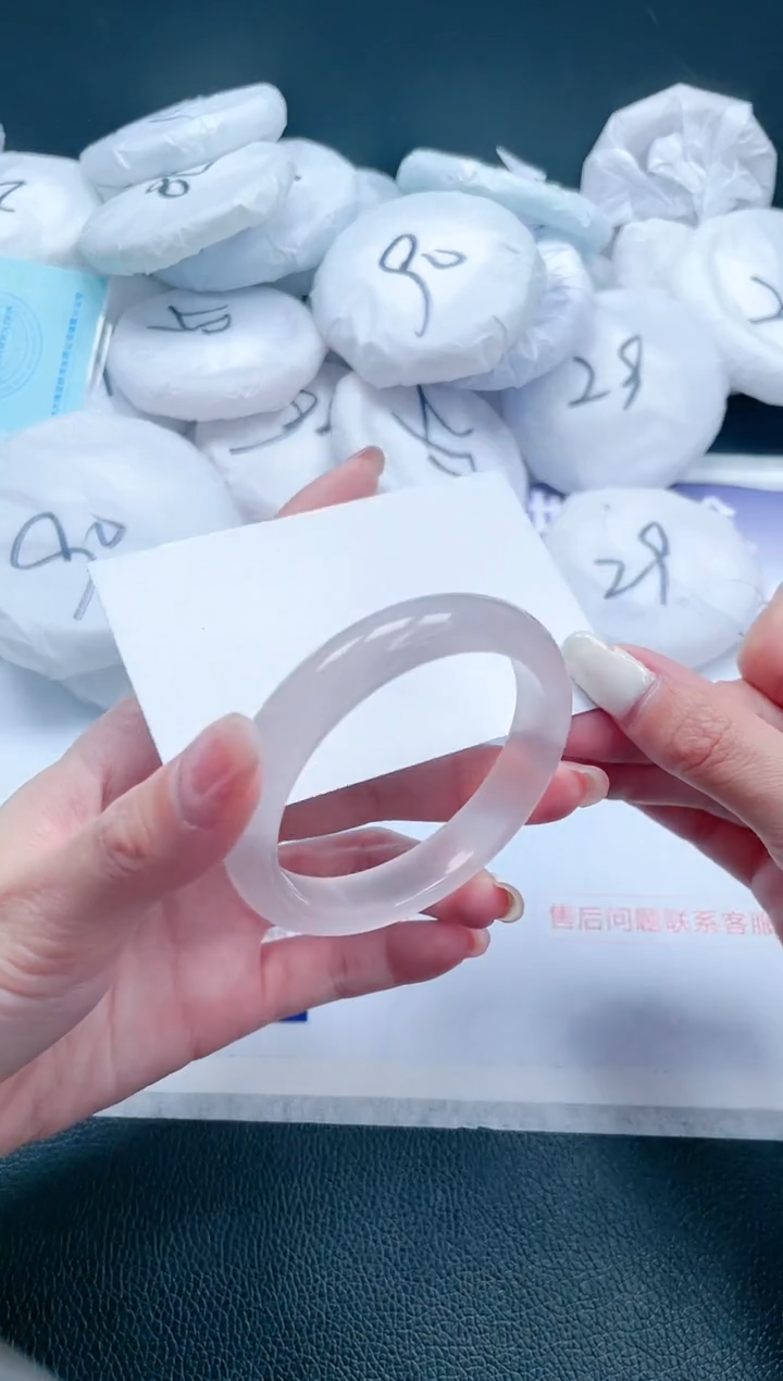 【闪购商品】石英质玉手镯未镶嵌 冰裸粉手镯-52