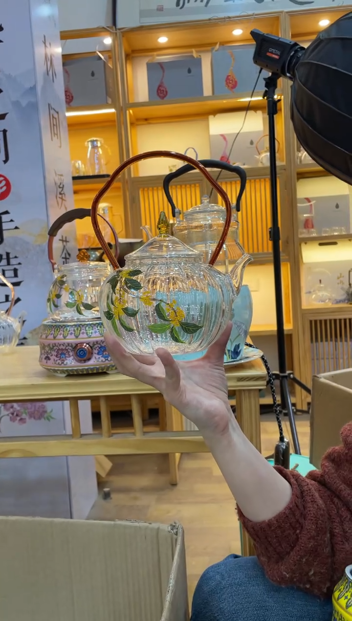 金狮通运壶琥珀把瓜楞桂花