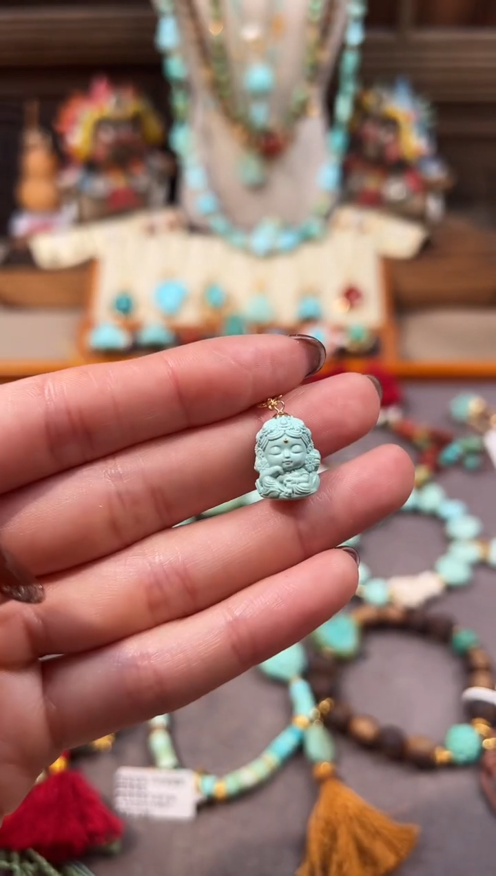 18K金镶嵌绿松石提溜度母