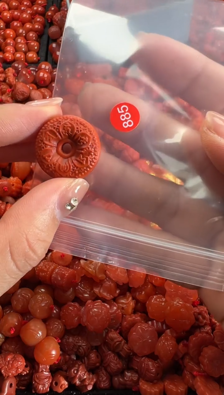 【闪购商品】南红玛瑙未镶嵌颈饰11