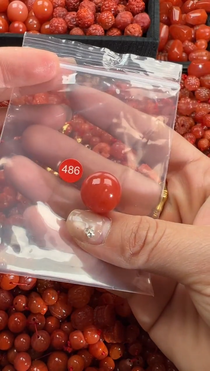 【闪购商品】南红玛瑙颈饰未镶嵌1