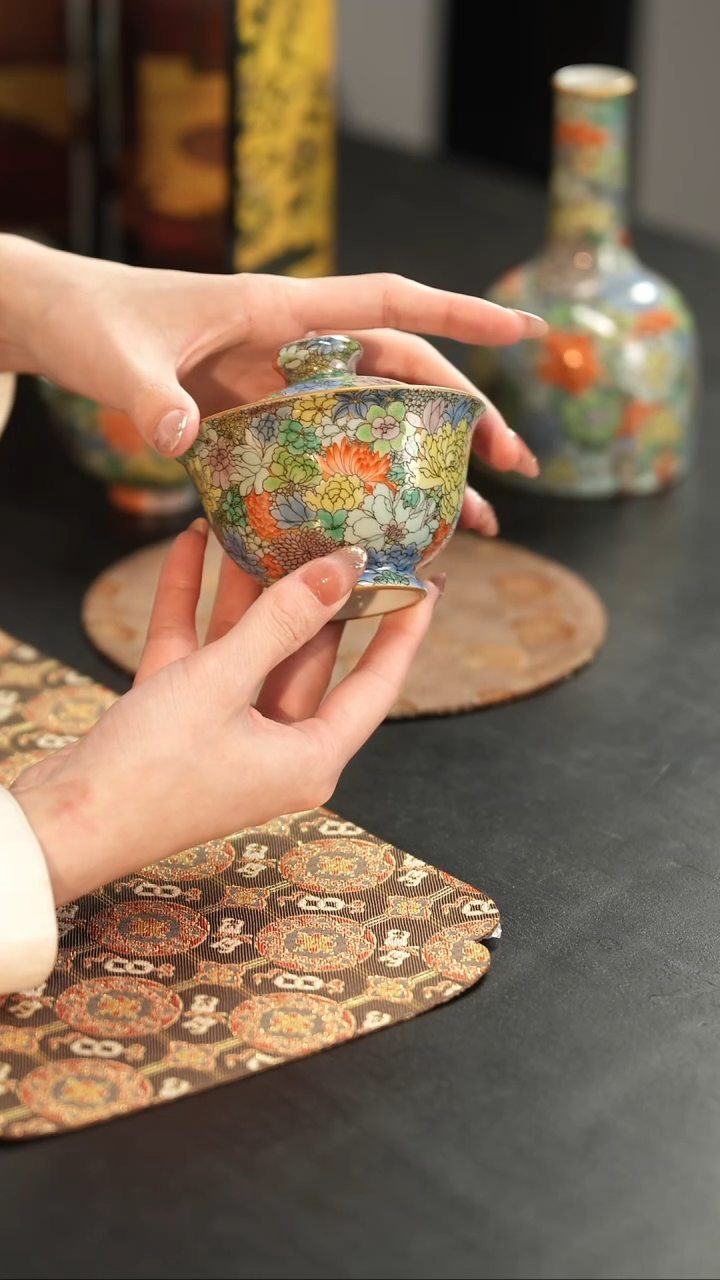 【闪购商品】杯吴云霞古彩万花