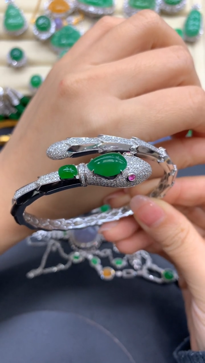 【闪购商品】翡翠手镯18K金镶嵌551-中国好珍宝