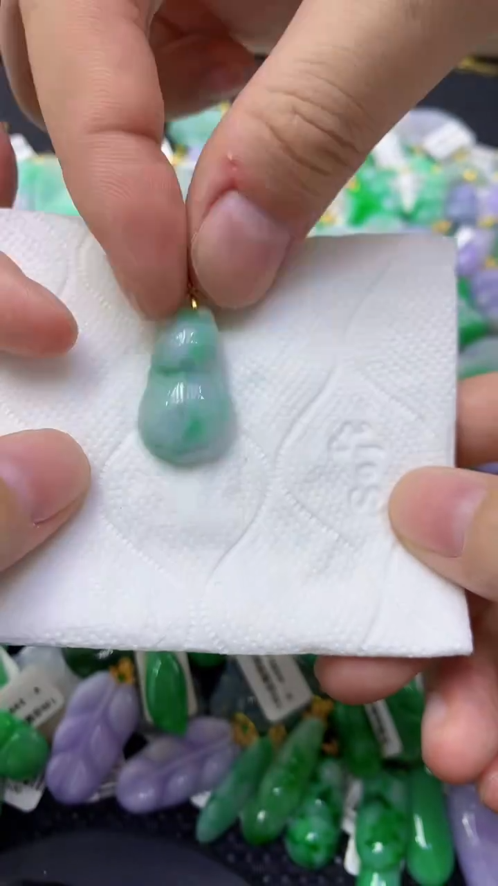 颈饰未镶嵌翡翠天然缅甸翡翠A货