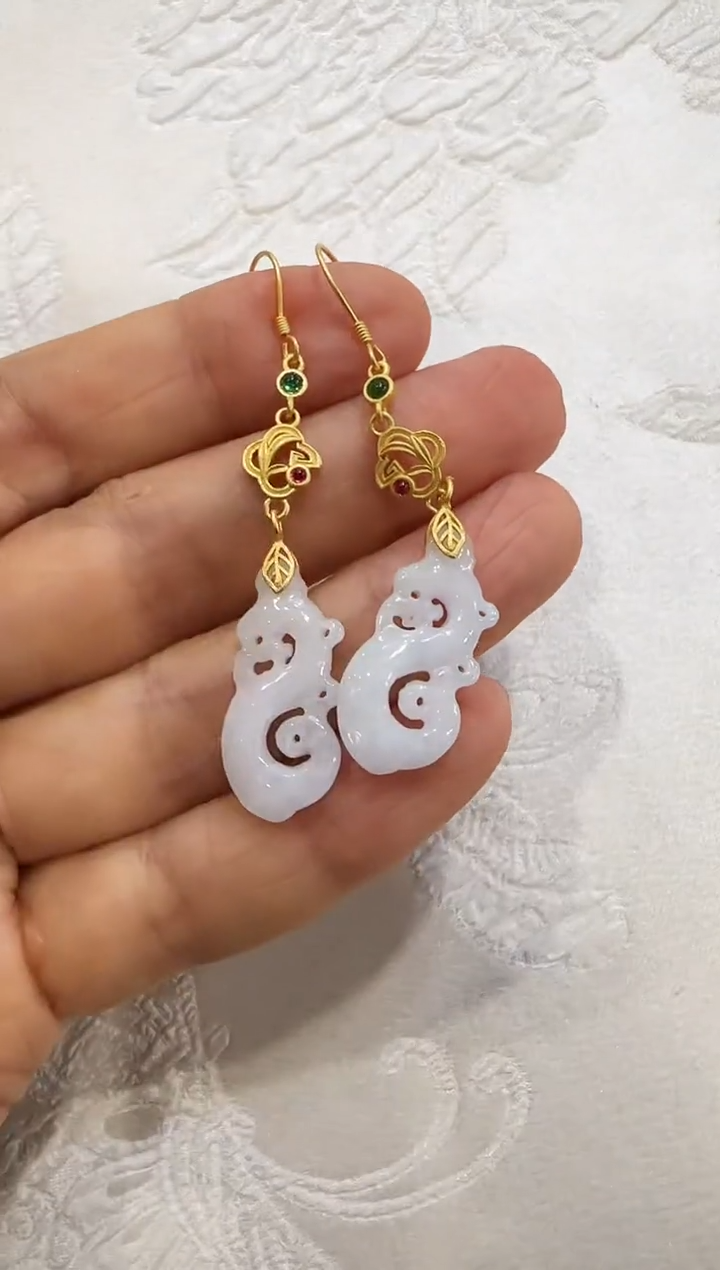 翡翠未镶嵌颈饰国风