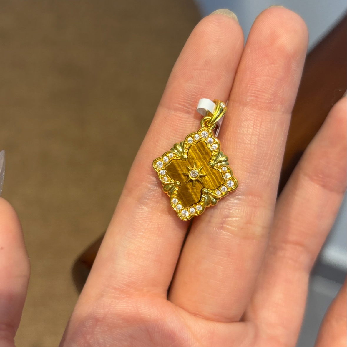 虎眼金色四叶草足金999吊坠