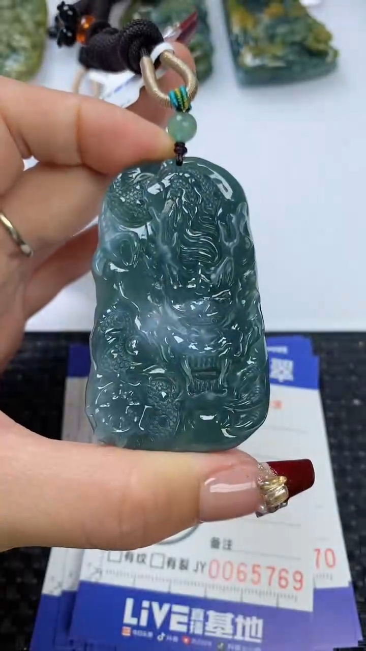 【闪购商品】翡翠颈饰未镶嵌111111111111111