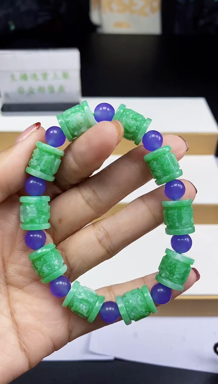 【闪购商品】翡翠颈饰未镶嵌翡翠A货